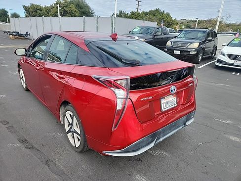 Used 2017 Toyota Prius Three Touring image 3