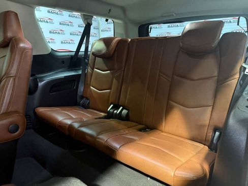 Used 2019 Cadillac Escalade ESV Luxury w/ LPO, Radiant Package image 36