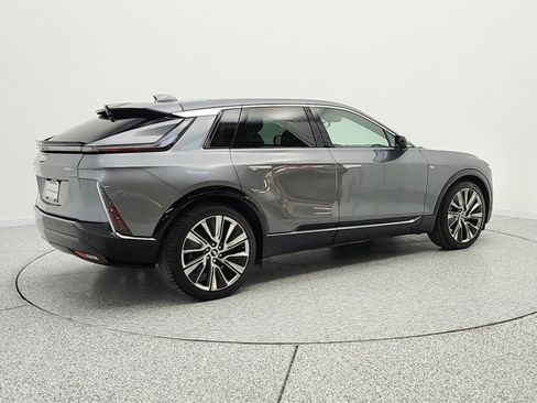 Used 2023 Cadillac Lyriq 2WD image 5