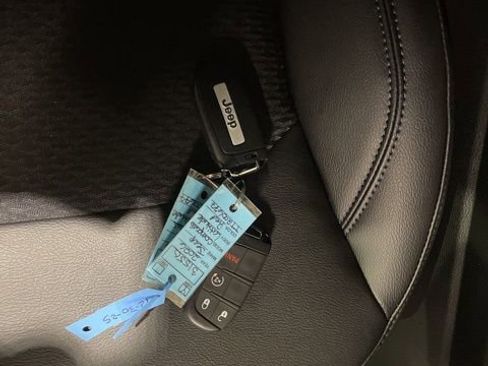 New 2026 Jeep Compass Latitude image 16