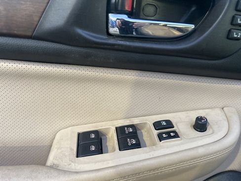 Used 2016 Subaru Outback 2.5i Limited image 12