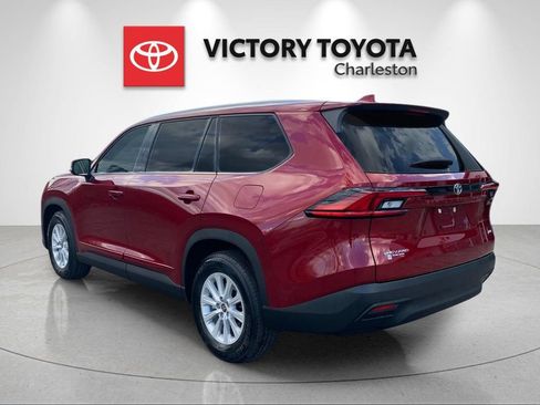 New 2026 Toyota Grand Highlander XLE image 3