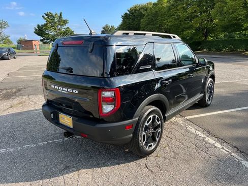 Used 2023 Ford Bronco Sport Outer Banks w/ Tech Package AWD/4WD image 11