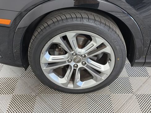 Used 2018 Audi Q3 2.0T Premium AWD/4WD image 8
