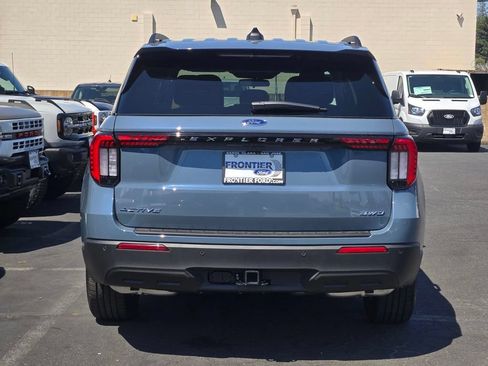 New 2026 Ford Explorer Active AWD/4WD image 5