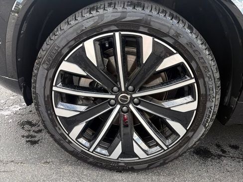 Used 2026 Volvo XC90 B6 Plus w/ Protection Package Premier AWD/4WD image 4