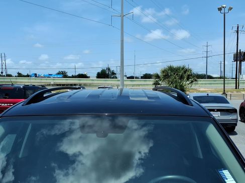 Used 2023 Volkswagen Atlas SE FWD image 10
