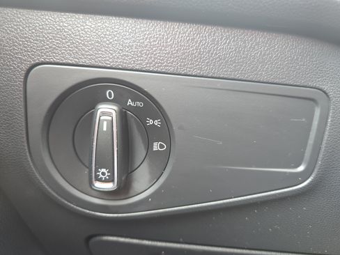 Used 2023 Volkswagen Tiguan SE R-Line FWD image 26