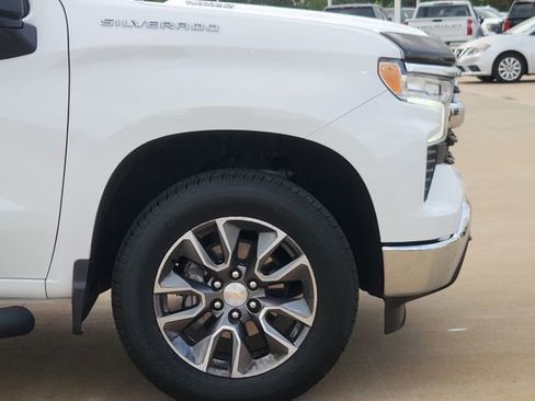 Used 2025 Chevrolet Silverado 1500 LT AWD/4WD image 8