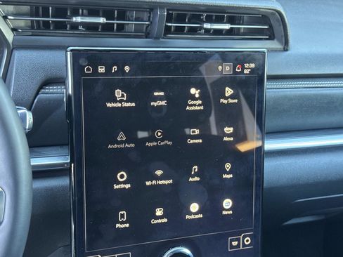 Used 2025 GMC Terrain Elevation image 13