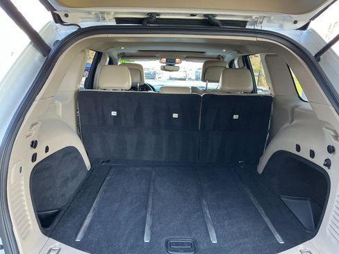 Used 2017 Jeep Grand Cherokee Limited image 18