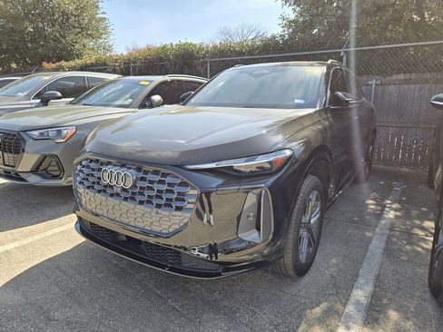 Certified 2025 Audi Q5 Premium image 6