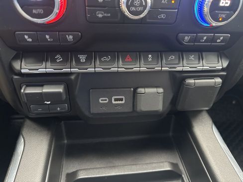 Used 2023 GMC Sierra 2500 AT4 w/ Gooseneck/5TH Wheel Package AWD/4WD image 22