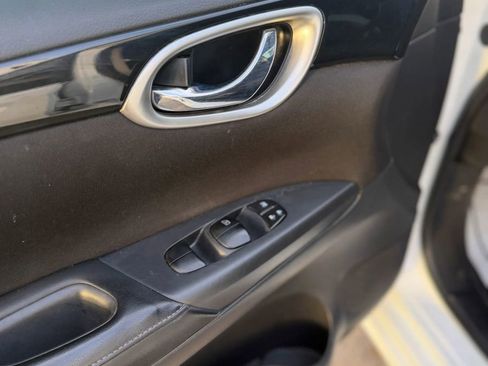 Used 2017 Nissan Sentra SV image 6