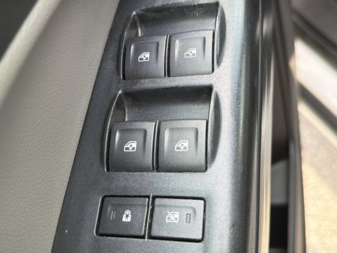 Used 2017 Chevrolet Colorado W/T w/ WT Convenience Package RWD image 16