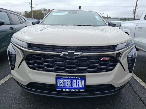 New 2026 Chevrolet Trax RS w/ Sunroof Package image 2