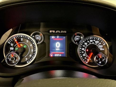 Used 2020 RAM 2500 Big Horn w/ Night Edition AWD/4WD image 19