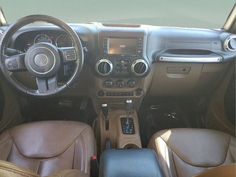 Used 2017 Jeep Wrangler Unlimited Sahara w/ Dual Top Group AWD/4WD image 7