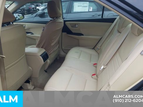 Used 2017 Toyota Camry XLE w/ Moonroof Package FWD image 18