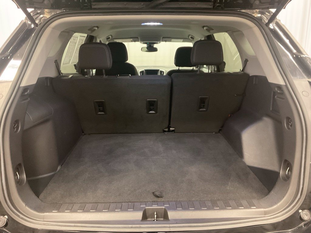 Used 2024 GMC Terrain SLE AWD/4WD image 13