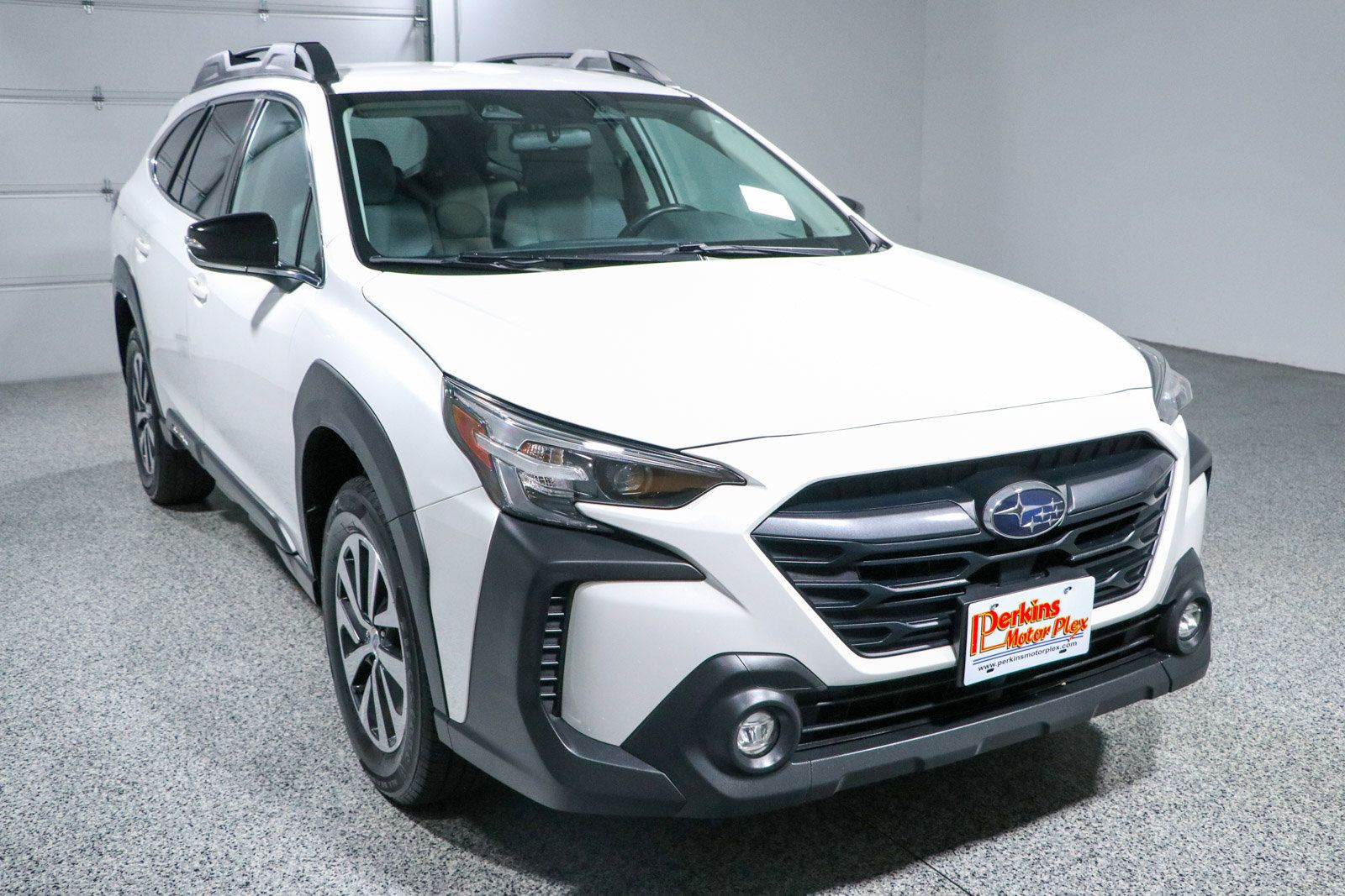 Used 2024 Subaru Outback Premium AWD/4WD image 5