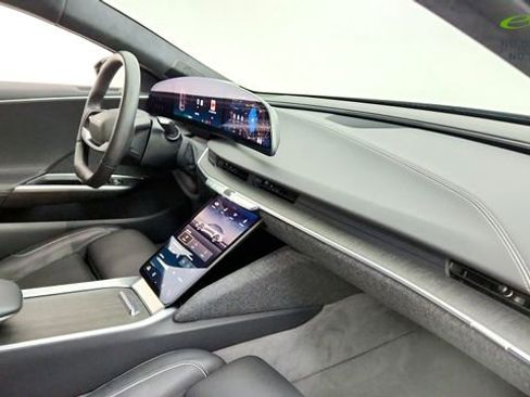 Used 2024 Lucid Air Touring AWD/4WD image 17