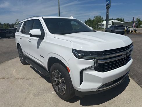 Used 2023 Chevrolet Tahoe LT w/ LT Signature Package AWD/4WD image 3
