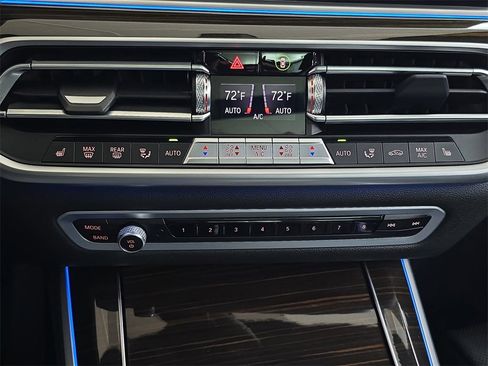 Used 2023 BMW X5 xDrive45e image 25