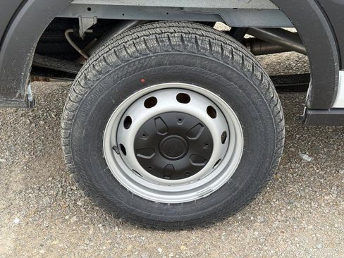 New 2026 Ford Transit 250 148 Medium Roof image 4