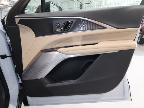 Certified 2026 Cadillac Lyriq Signature Luxury w/ Nappa Leather Package AWD/4WD image 18