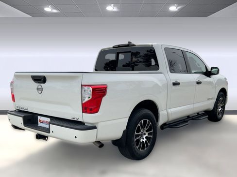 Used 2023 Nissan Titan SV w/ SV Convenience Package image 9