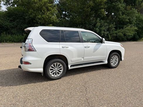 Used 2015 Lexus GX 460 w/ Premium Package AWD/4WD image 24