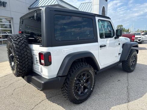 Used 2023 Jeep Wrangler Sport AWD/4WD image 5
