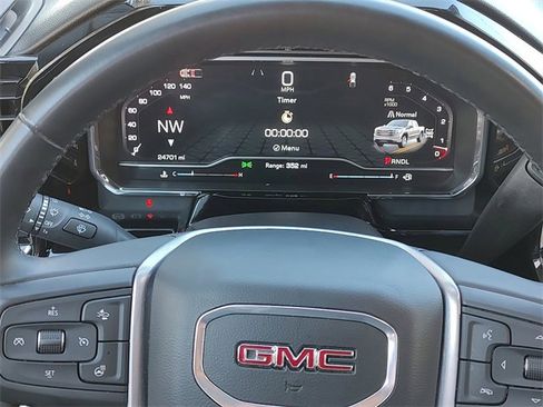 Used 2024 GMC Sierra 1500 SLT image 15