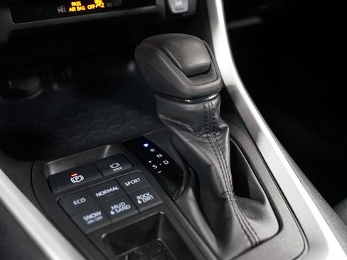 Certified 2025 Toyota RAV4 XLE AWD/4WD image 21