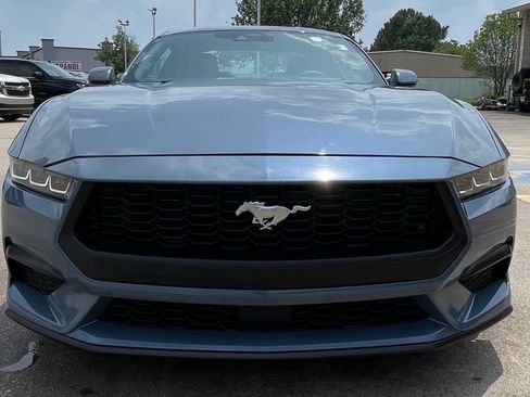 Used 2024 Ford Mustang Coupe RWD image 8