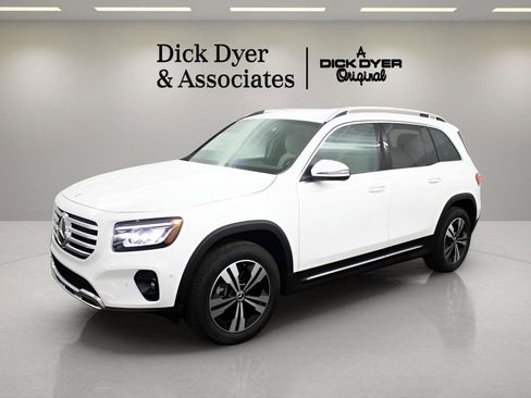 Used 2025 Mercedes-Benz GLB 250 image 4
