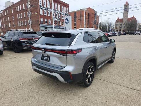 New 2026 Volkswagen Tiguan SE image 5
