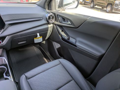 New 2026 Chevrolet Equinox LT w/ Convenience Package II image 10