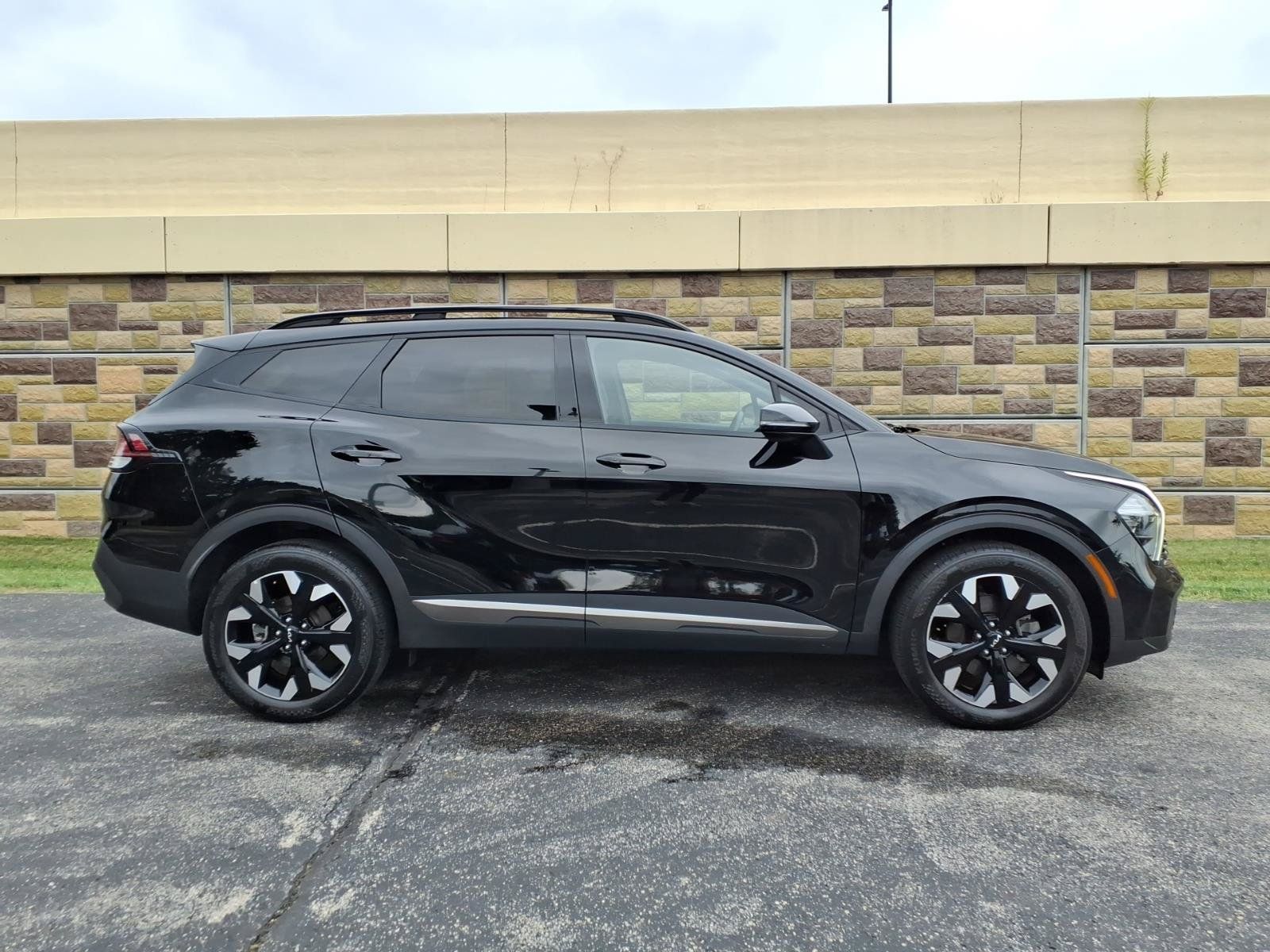 Used 2023 Kia Sportage X-Line w/ X-Line Premium Package AWD/4WD image 12