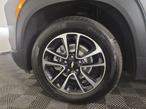 Certified 2025 Chevrolet TrailBlazer LT FWD image 32