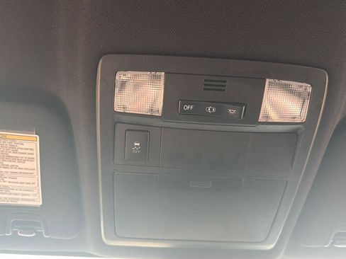 Used 2019 Toyota Tacoma TRD Sport image 12