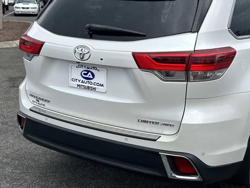 Used 2018 Toyota Highlander Limited Platinum w/ Protection Package #3 image 13