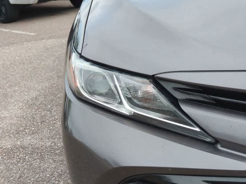 Used 2019 Toyota Camry LE FWD image 10