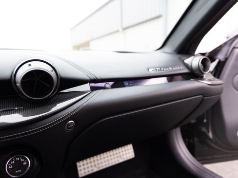 Used 2014 Ferrari F12 Berlinetta image 34