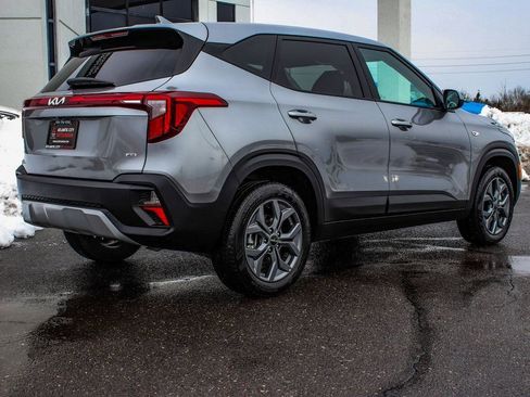 Used 2025 Kia Seltos LX image 6