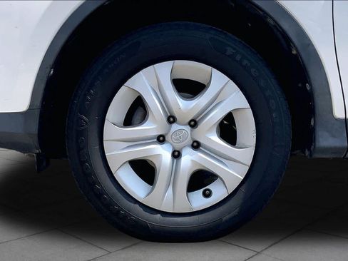 Used 2015 Toyota RAV4 LE FWD image 11