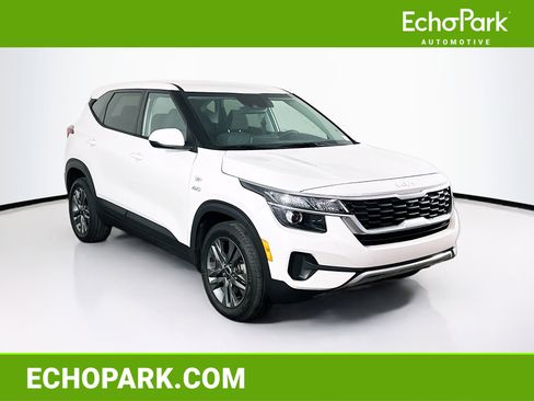 Used 2022 Kia Seltos LX AWD/4WD image 1