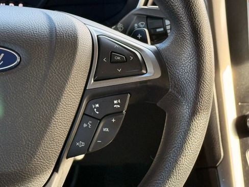 Used 2019 Ford Fusion SE image 33