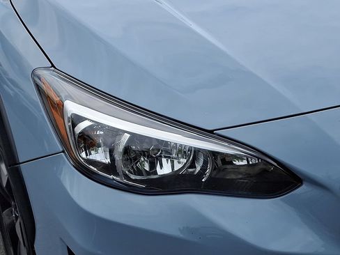 Used 2019 Subaru Crosstrek 2.0i Premium AWD/4WD image 9